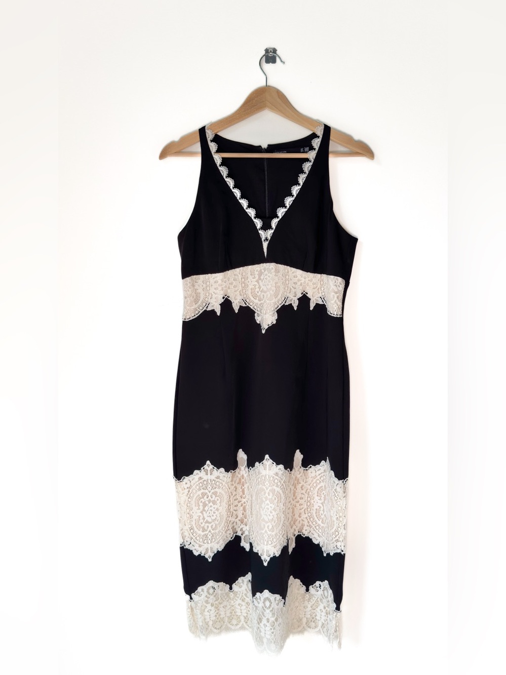 Karen Mullen - Elegant Black Sheath Dress with Ivory Lace Trim